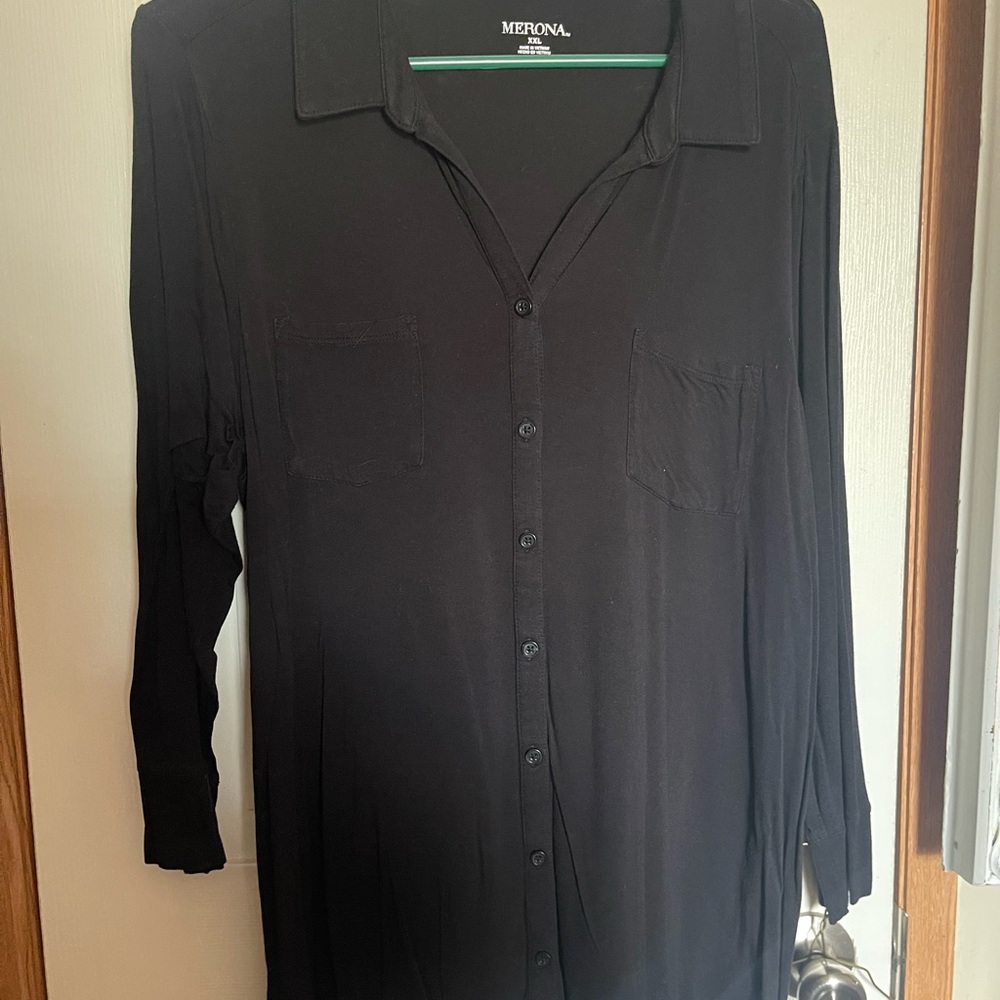 Black faux button up collared three-quarter sleeve knit top